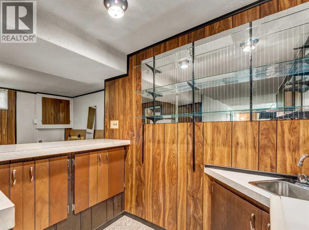 Single Family House Bungalow for Sale in  Markwick Drive SE Connaught Medicine Hat 