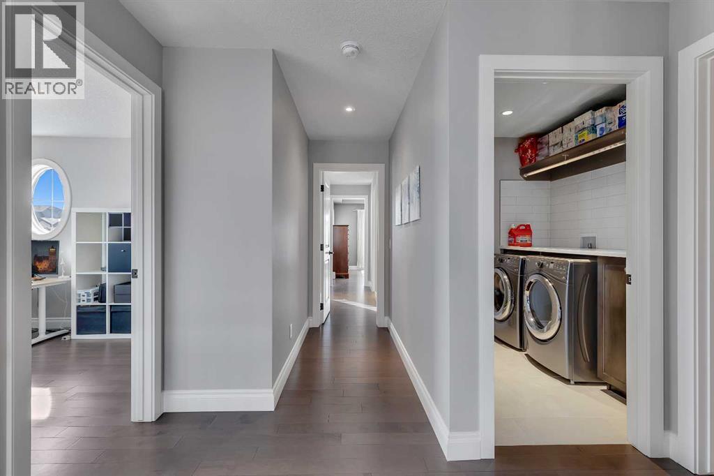 Single Family House for Sale in  Evansborough Way NW Evanston Calgary 