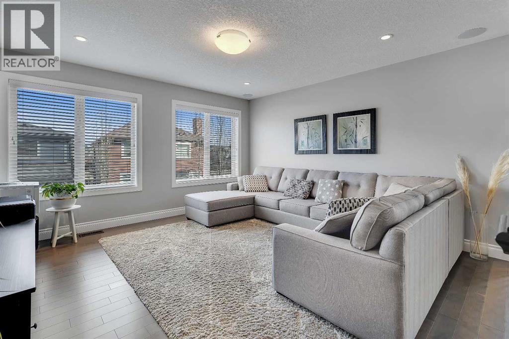 Single Family House for Sale in  Evansborough Way NW Evanston Calgary 