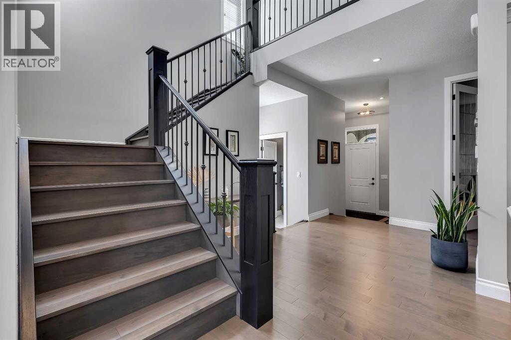 Single Family House for Sale in  Evansborough Way NW Evanston Calgary 