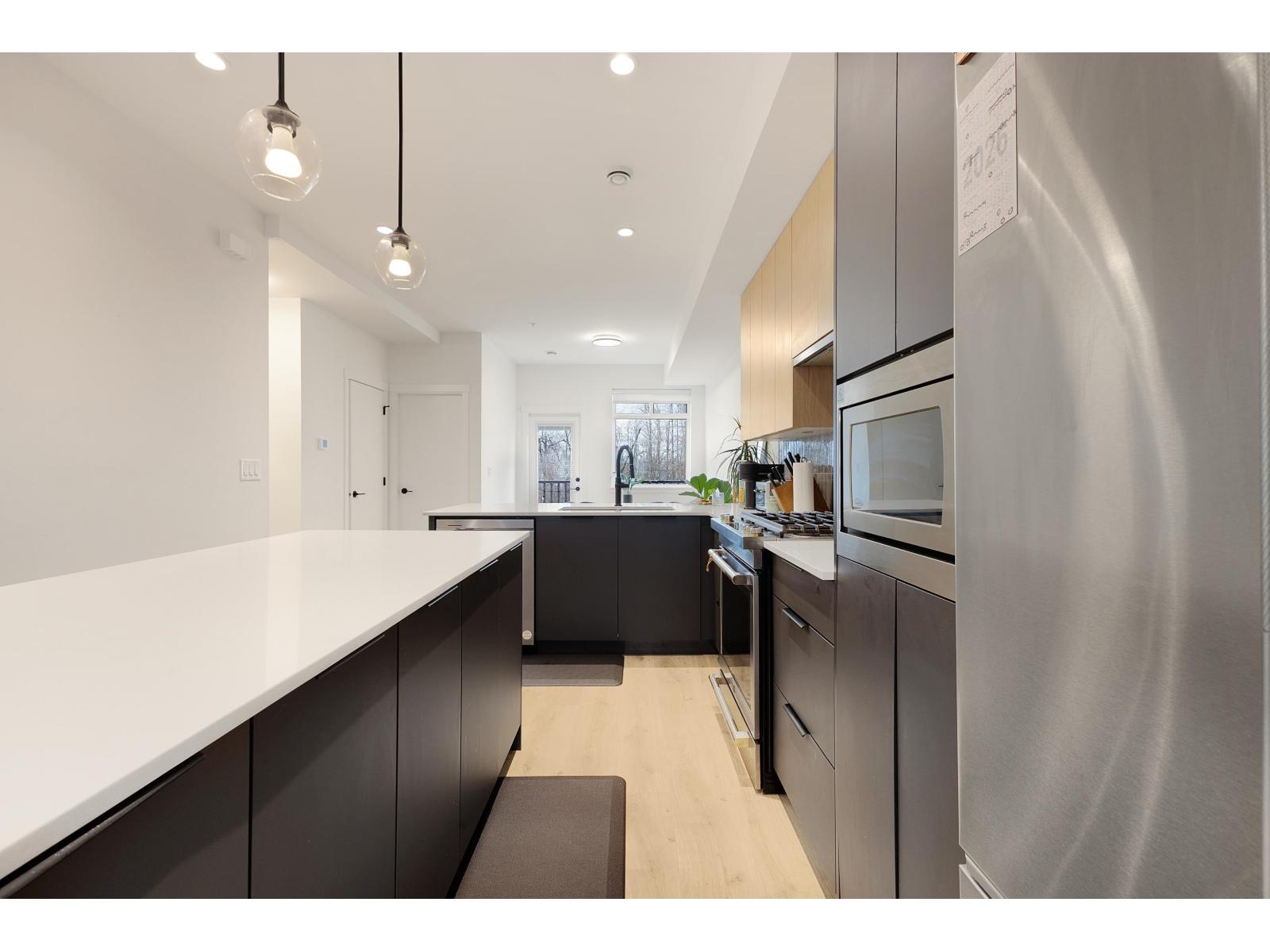 16 8430 NOTTMAN STREET, Mission