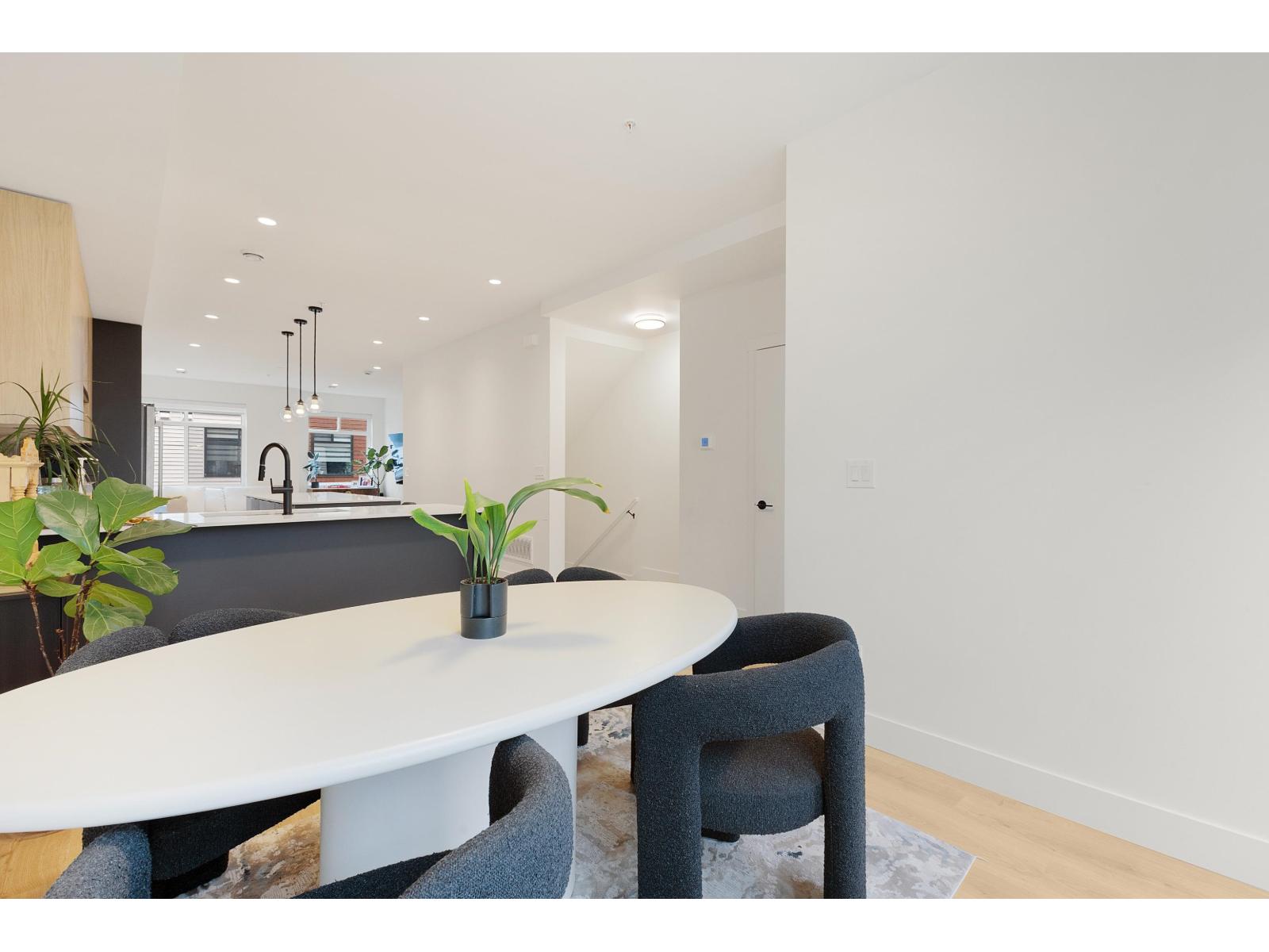 16 8430 NOTTMAN STREET, Mission