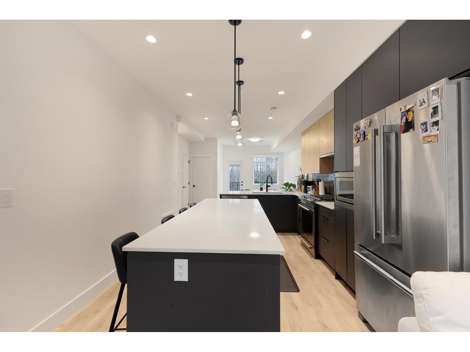 16 8430 NOTTMAN STREET, Mission