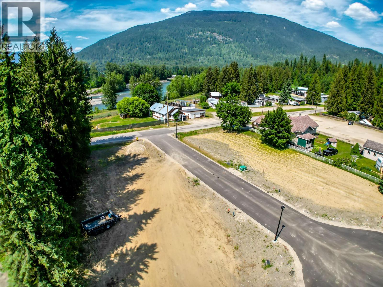 2-1445 Illecillewaet Road Lot# SL 1, Revelstoke