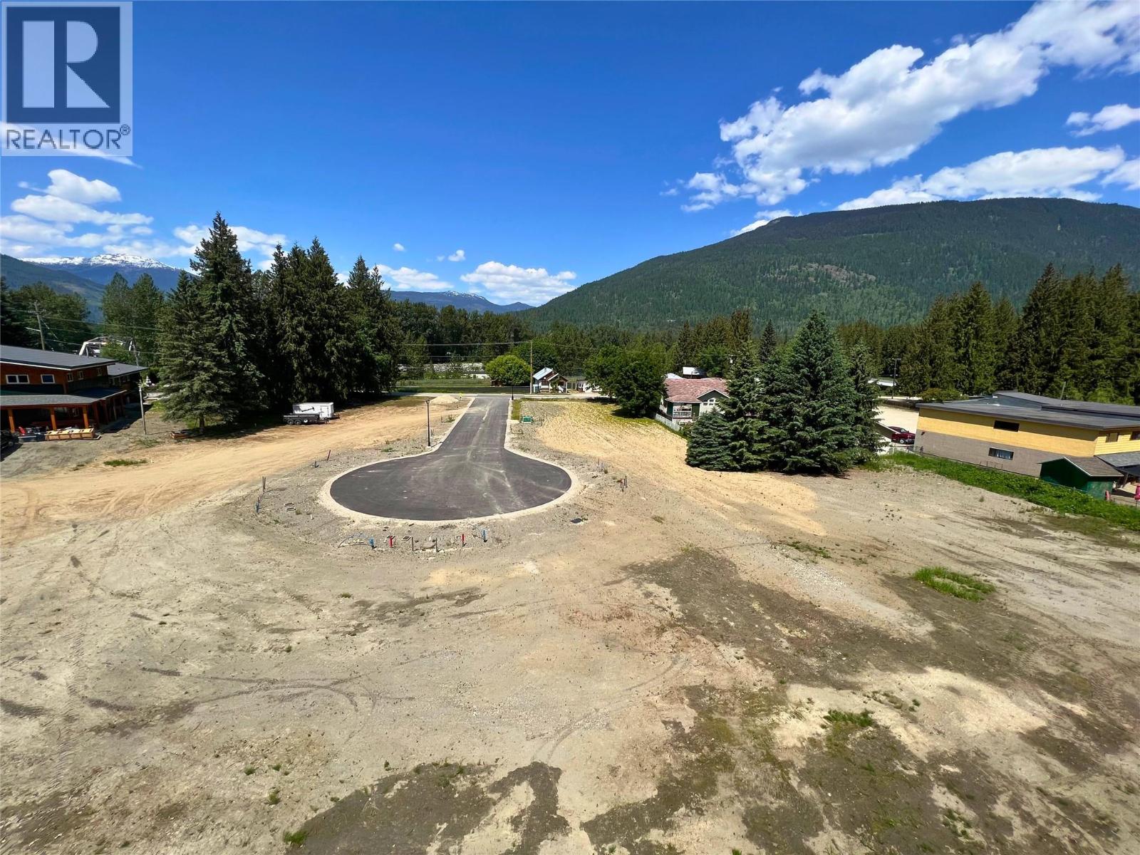 2-1445 Illecillewaet Road Lot# SL 1, Revelstoke