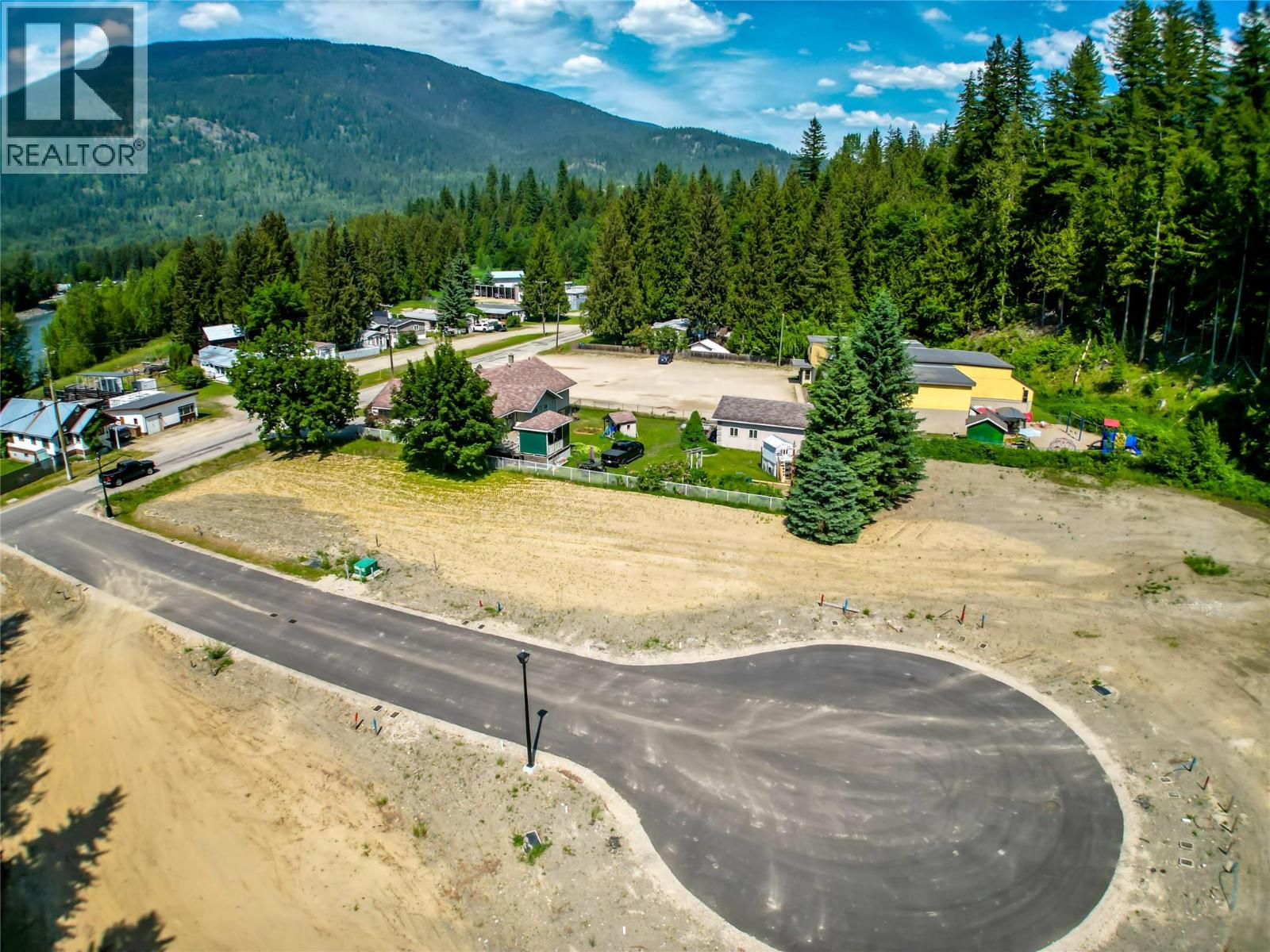 2-1445 Illecillewaet Road Lot# SL 1, Revelstoke