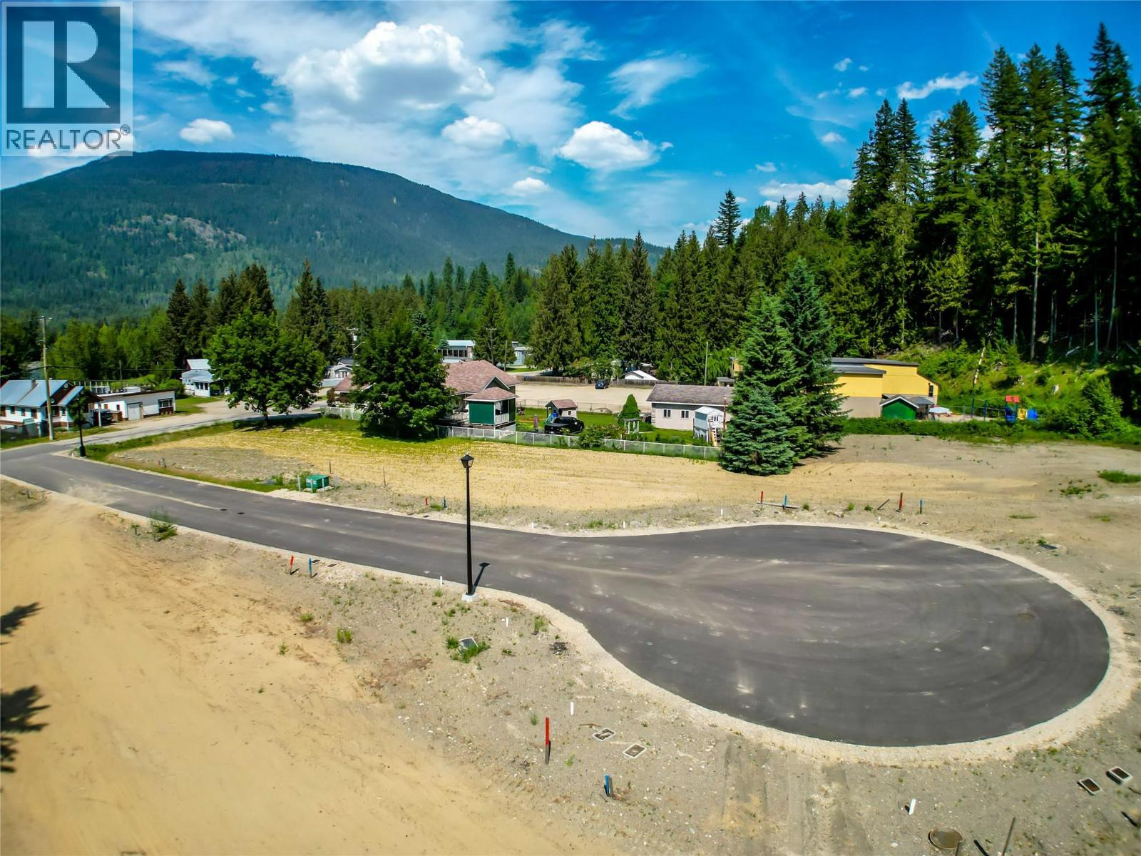 2-1445 Illecillewaet Road Lot# SL 1, Revelstoke