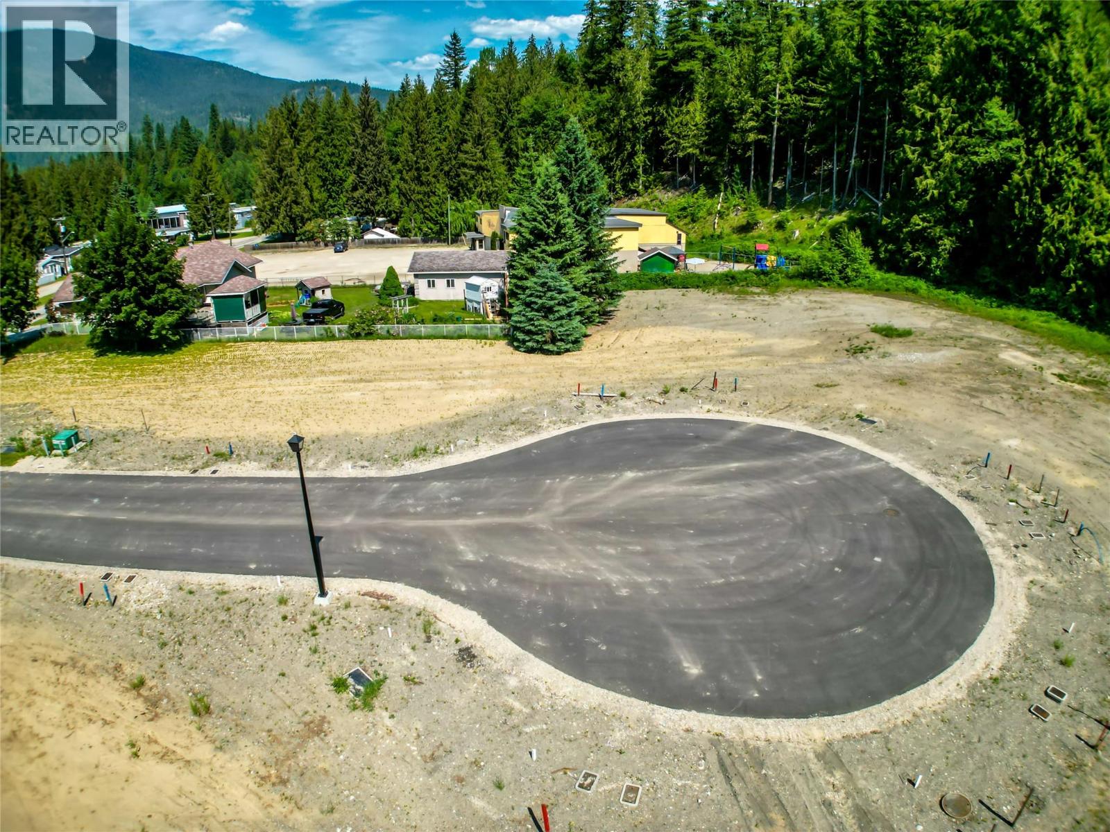 2-1445 Illecillewaet Road Lot# SL 1, Revelstoke