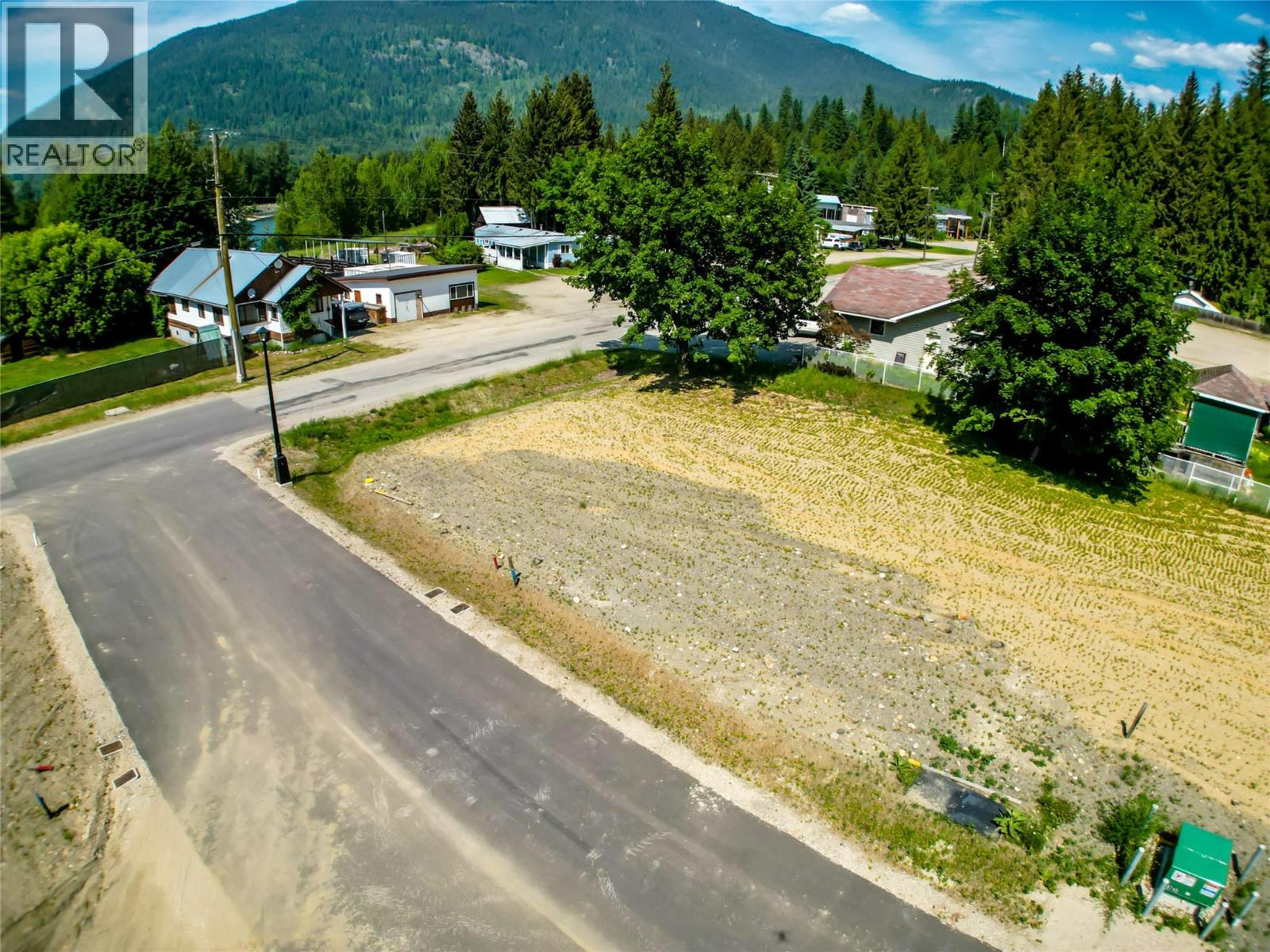 2-1445 Illecillewaet Road Lot# SL 1, Revelstoke