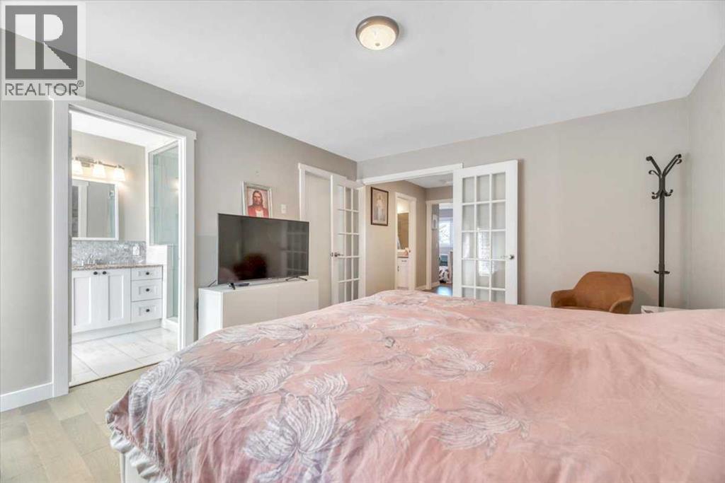 145 SIGNAL HILL Circle SW, Calgary, Alberta