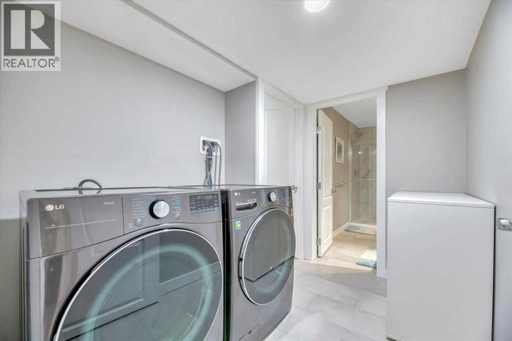 Single Family House for Sale in  SIGNAL HILL Circle SW Signal Hill Calgary 