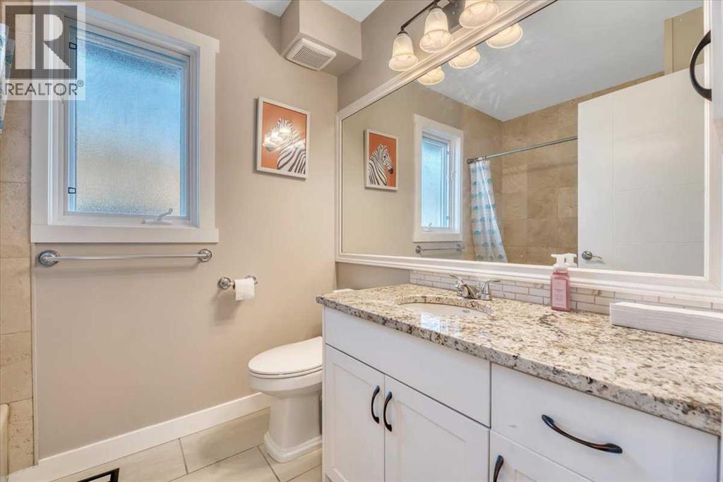 Single Family House for Sale in  SIGNAL HILL Circle SW Signal Hill Calgary 