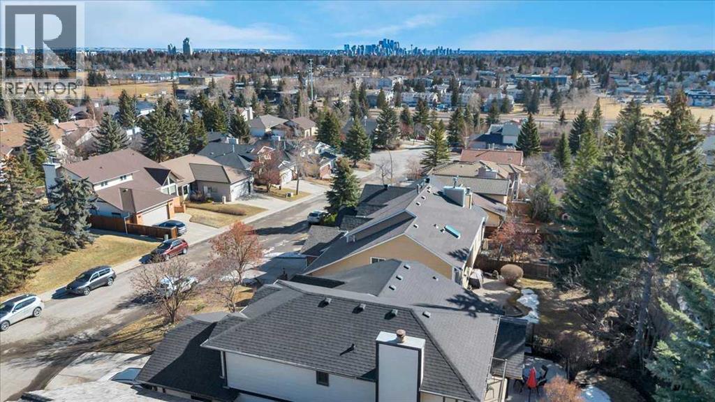 Single Family House for Sale in  SIGNAL HILL Circle SW Signal Hill Calgary 