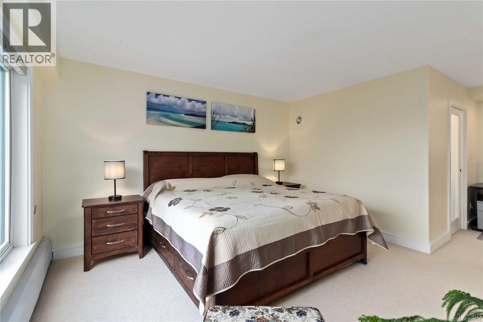 #501 2920 COOK ST - 24