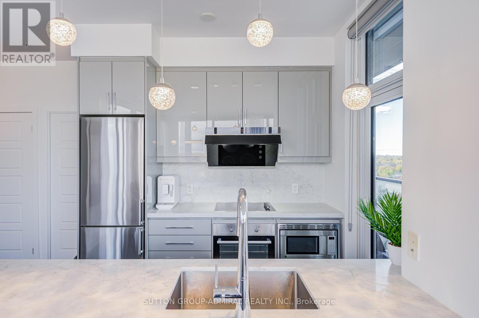 #912 7 KENASTON GARDENS - 14