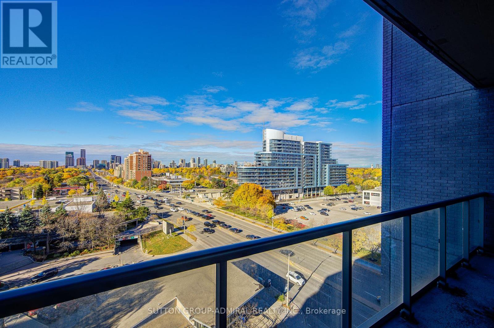 #912 7 KENASTON GARDENS - 19