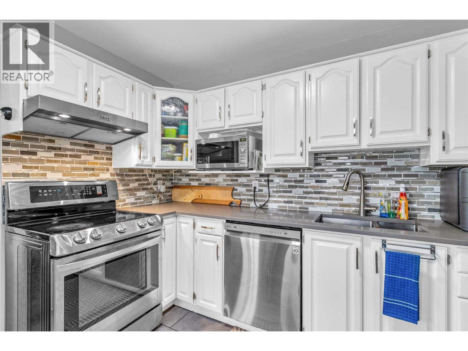 #9 140 NICKEL ROAD - 16