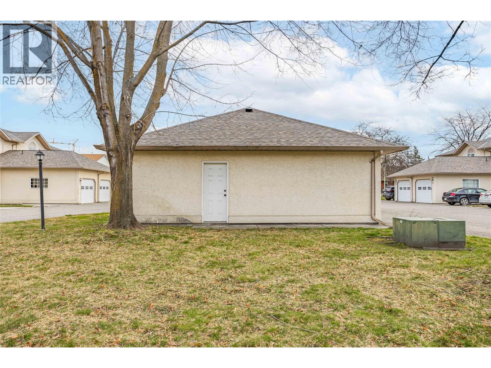 #9 140 NICKEL ROAD - 43