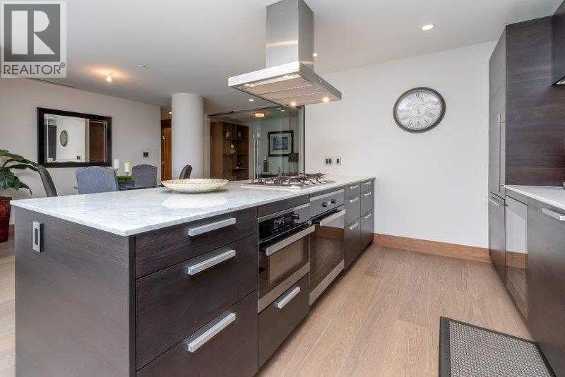 Single Family House for Sale in    Avenue SW Eau Claire Calgary 