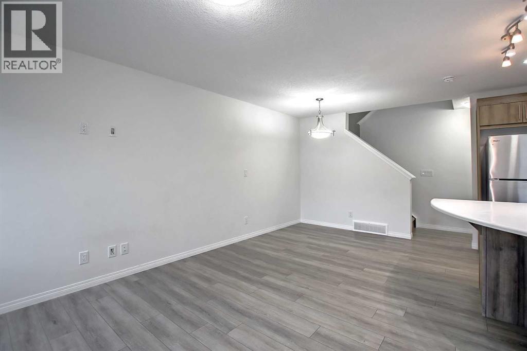 Single Family House for Sale in  Yorkville Boulevard SW Yorkville Calgary 