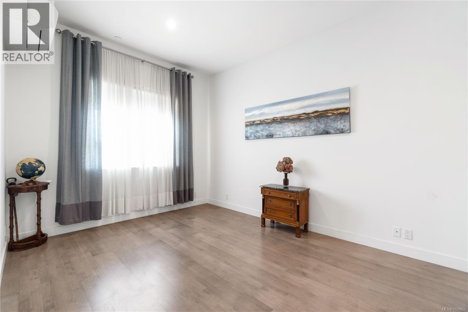 #403 10 CHAPEL ST - 14