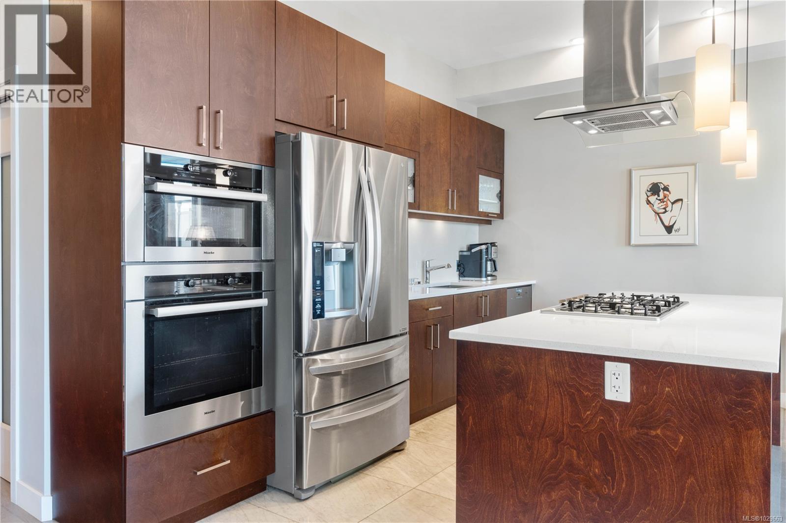 #403 10 CHAPEL ST - Image 2