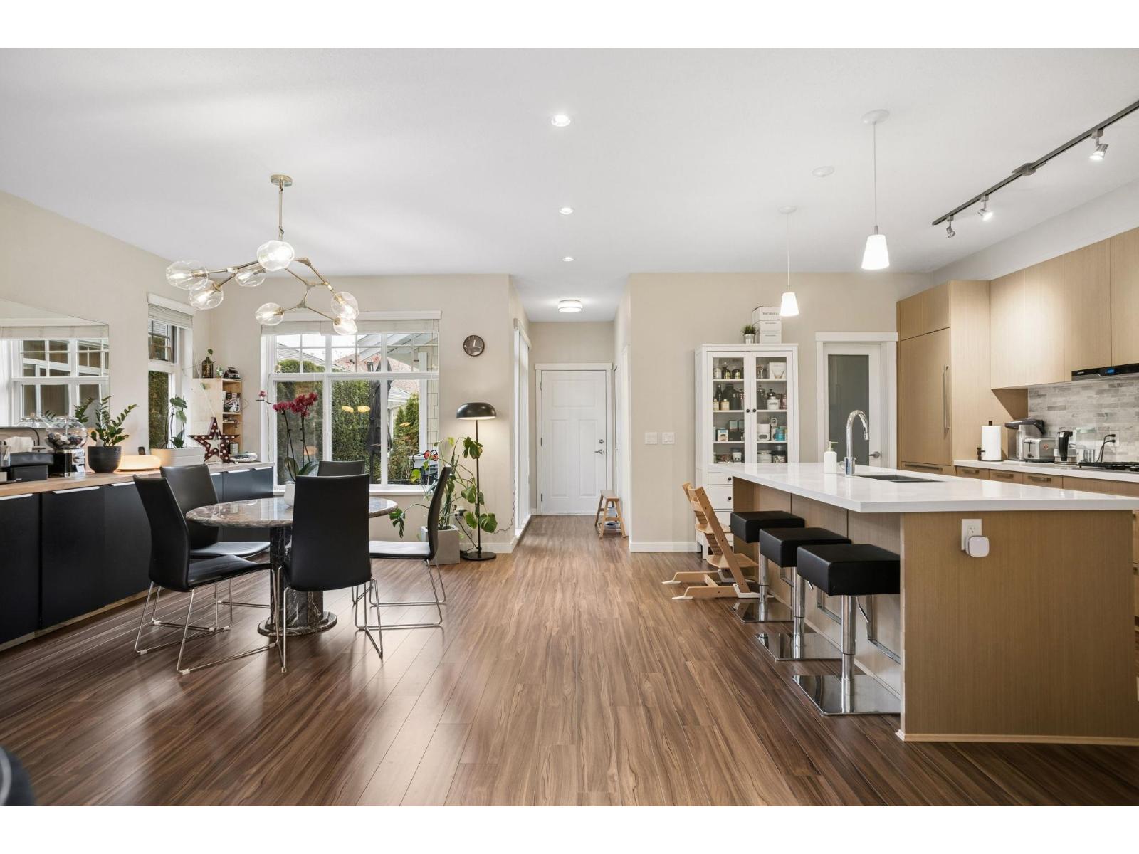 #75-10500 DELSOM Crescent, Delta