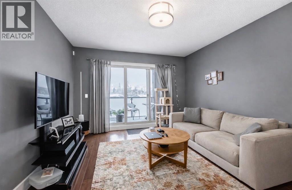 Single Family House for Sale in    Street NW Montgomery Calgary 