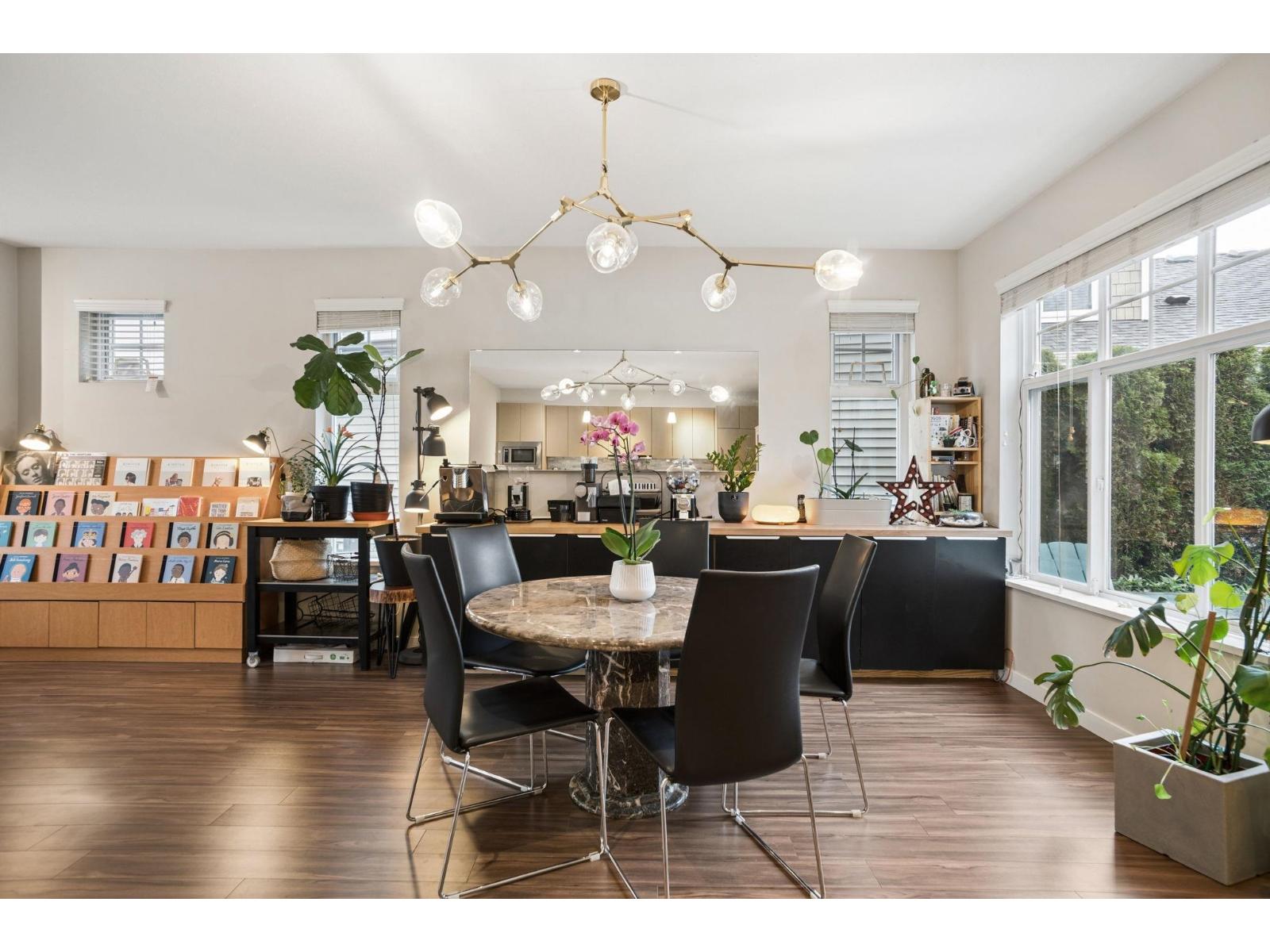 #75-10500 DELSOM Crescent, Delta