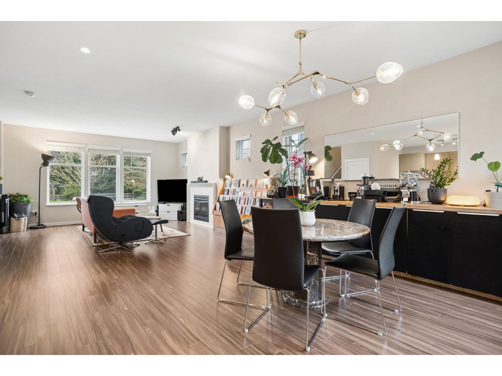 #75-10500 DELSOM Crescent, Delta