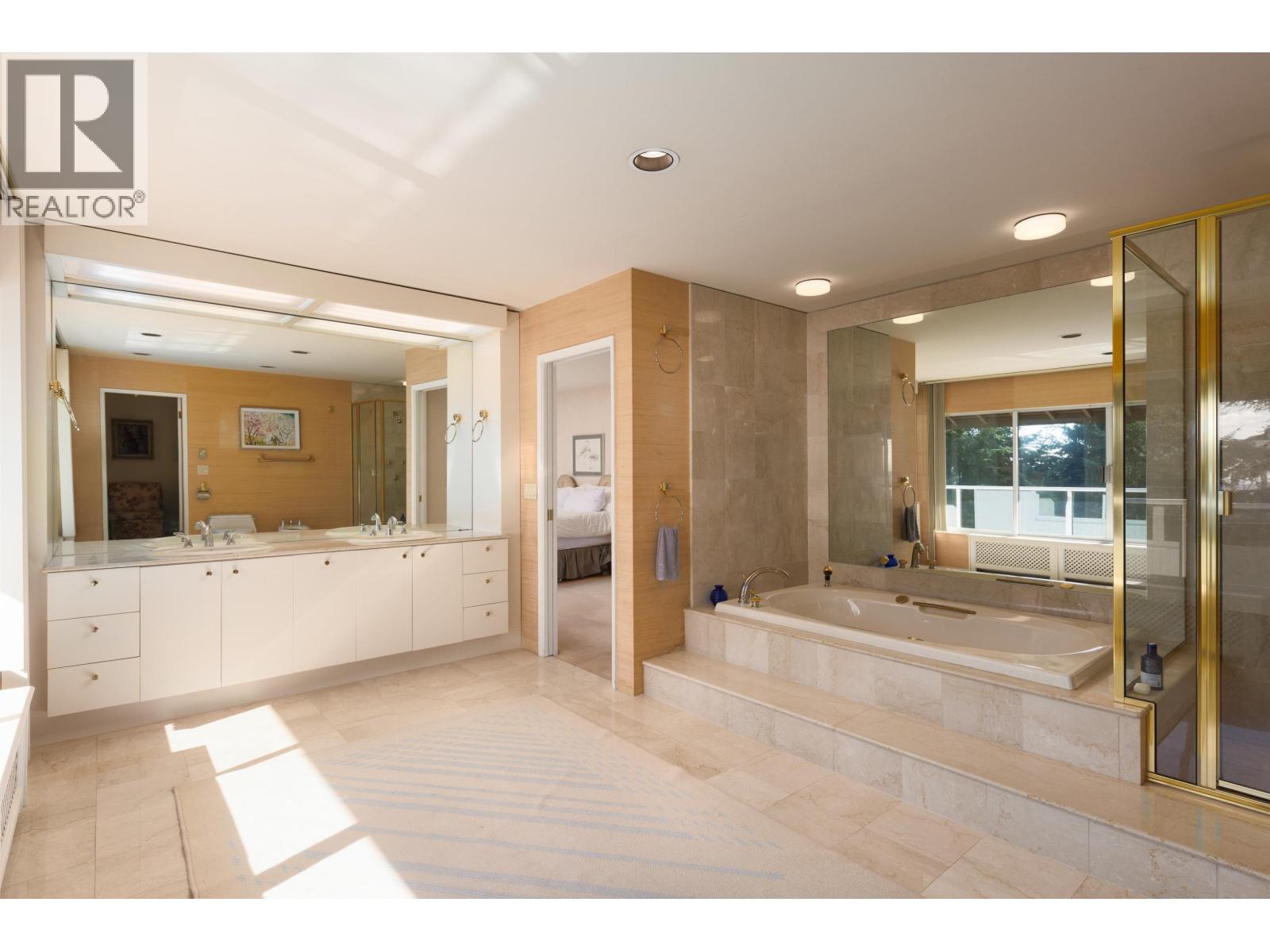 860 FAIRMILE ROAD, West Vancouver