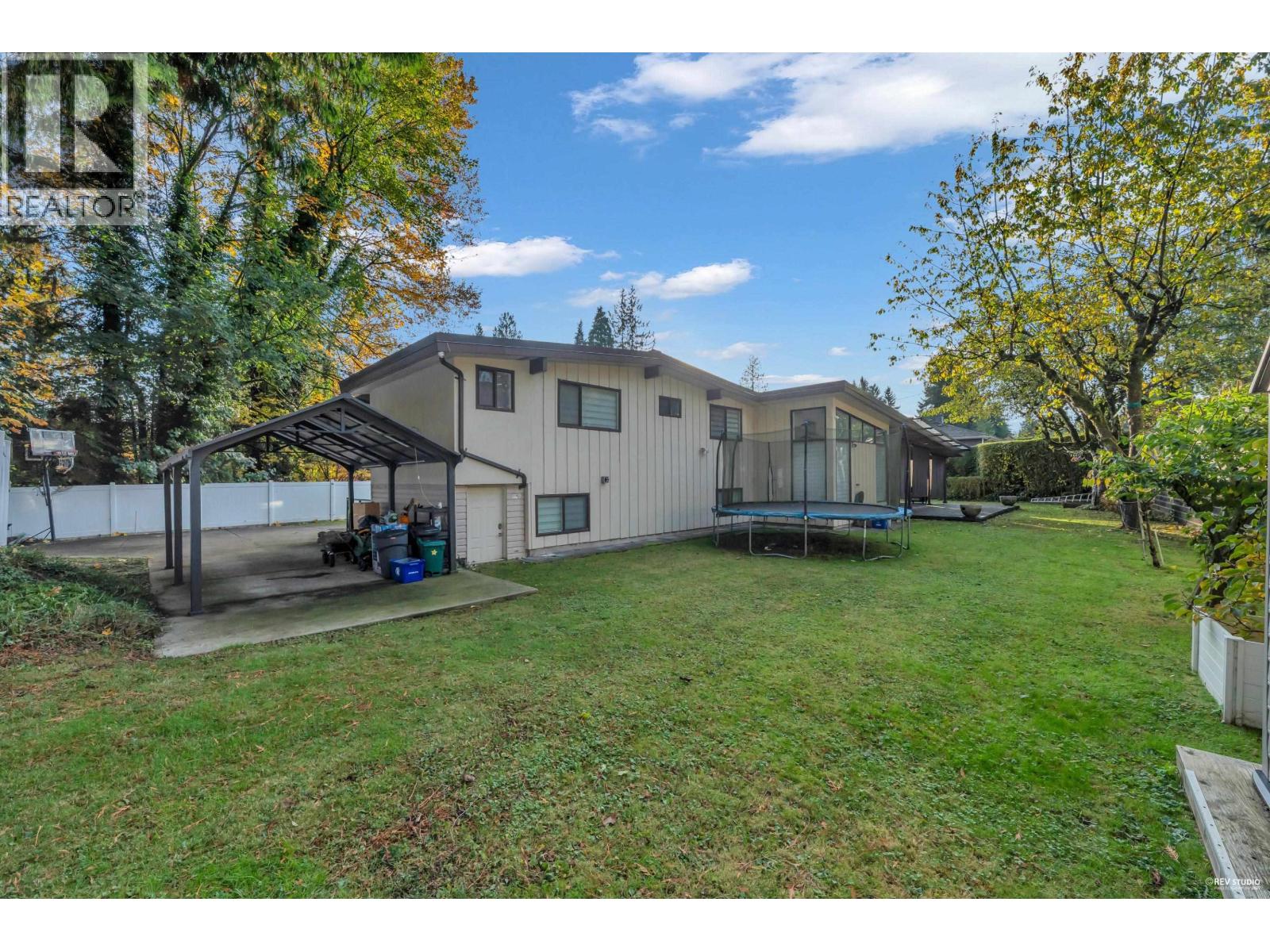 475 NEWLANDS ROAD, West Vancouver