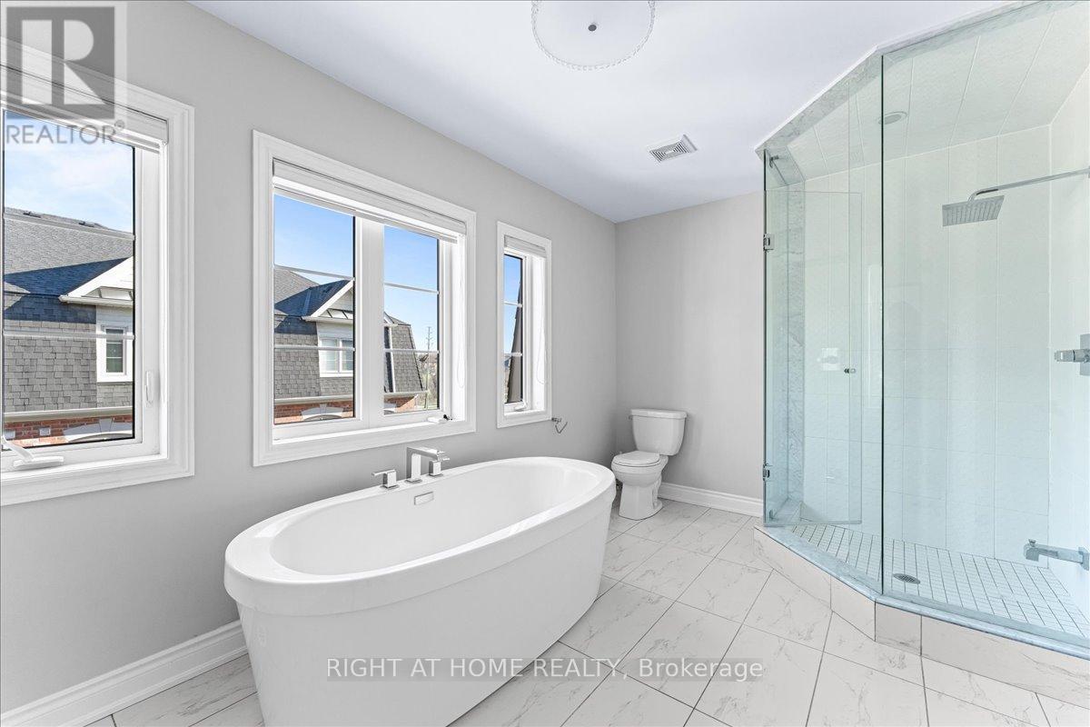 Single Family House for Sale in    MAJOR MACKENZIE DRIVE Vaughan (Patterson) 