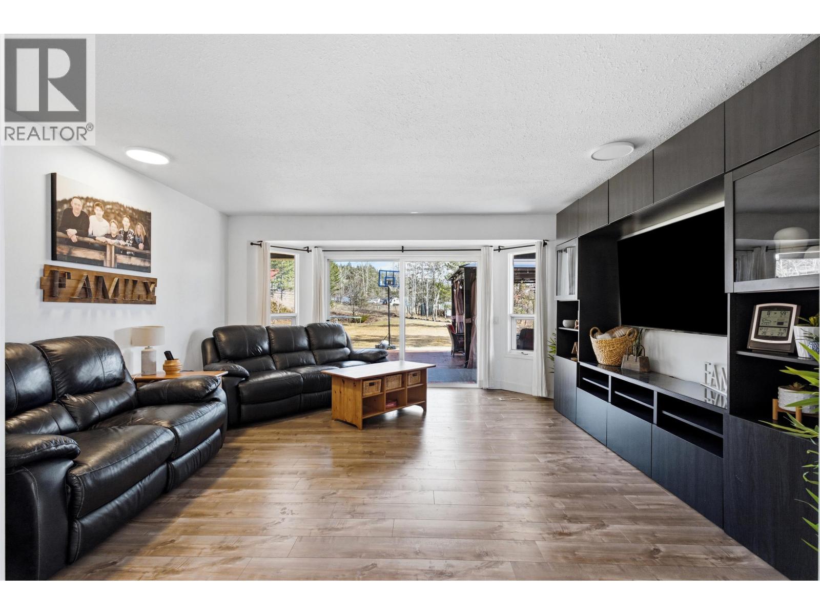 48 VALLEYVIEW ROAD - 19