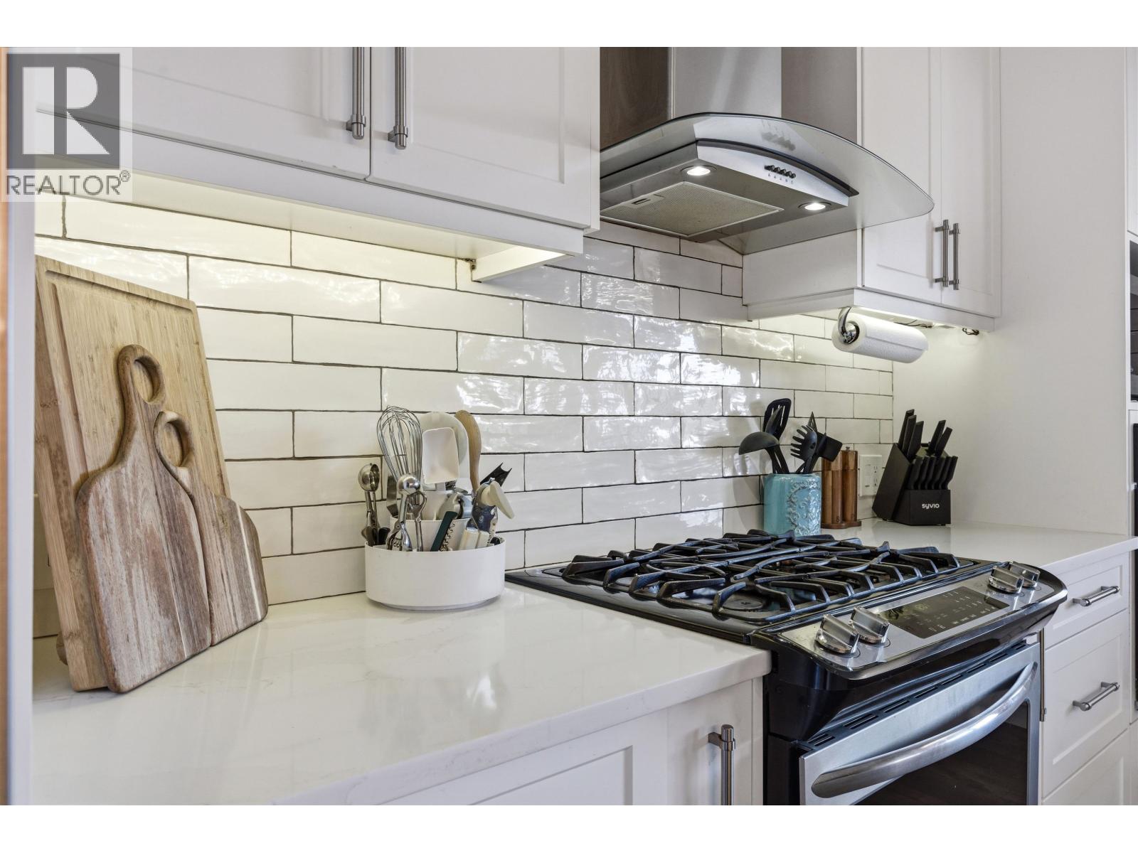 48 VALLEYVIEW ROAD - 16