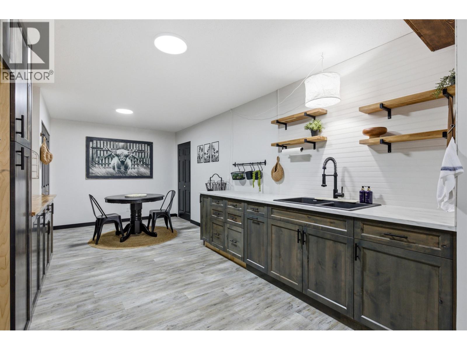 48 VALLEYVIEW ROAD - 31