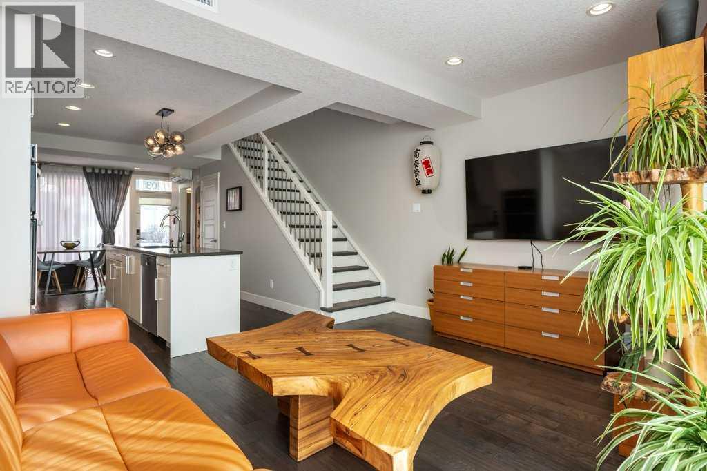 Single Family House for Sale in    Street SW South Calgary Calgary 