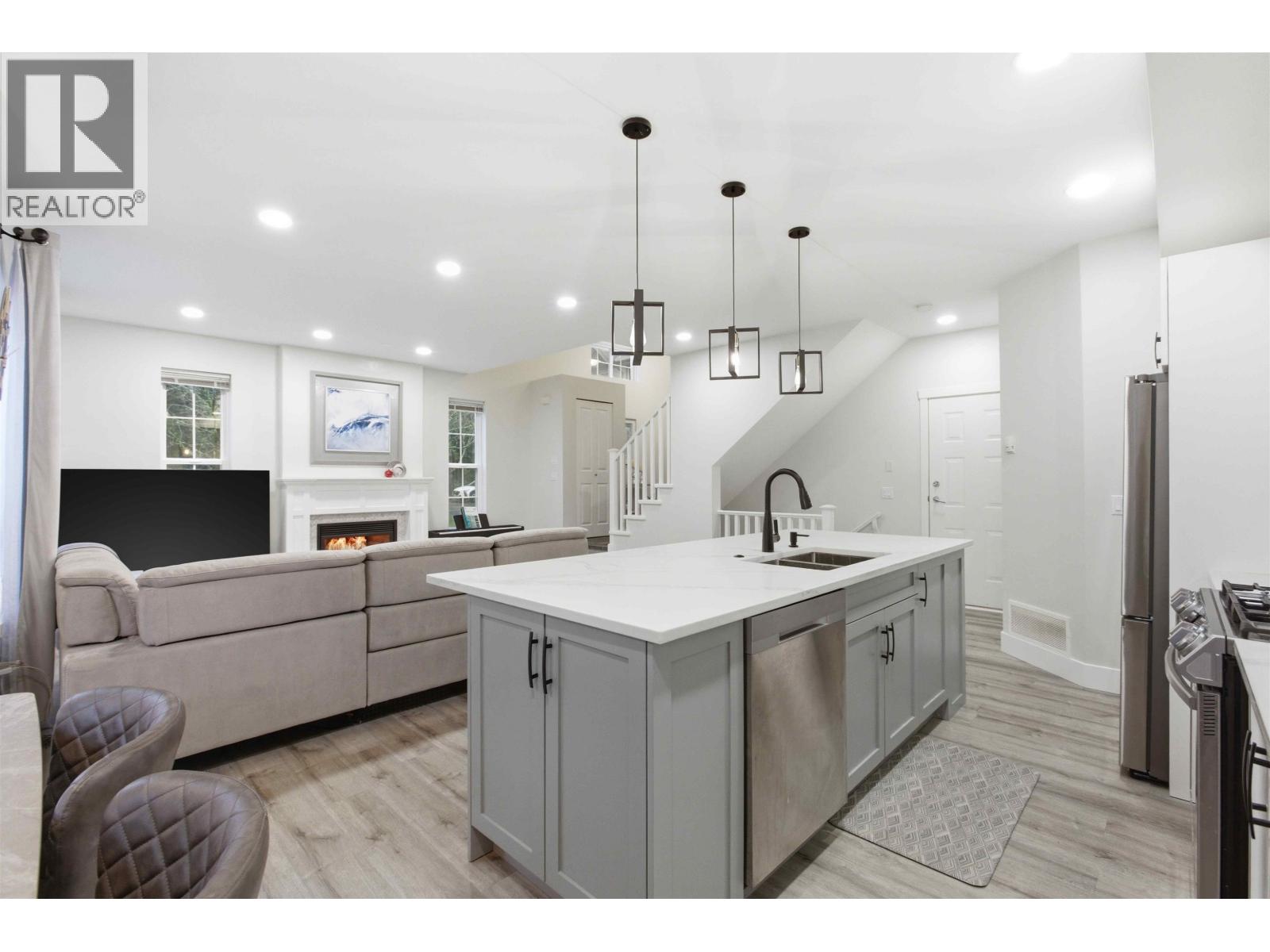 67 2200 PANORAMA DRIVE, Port Moody