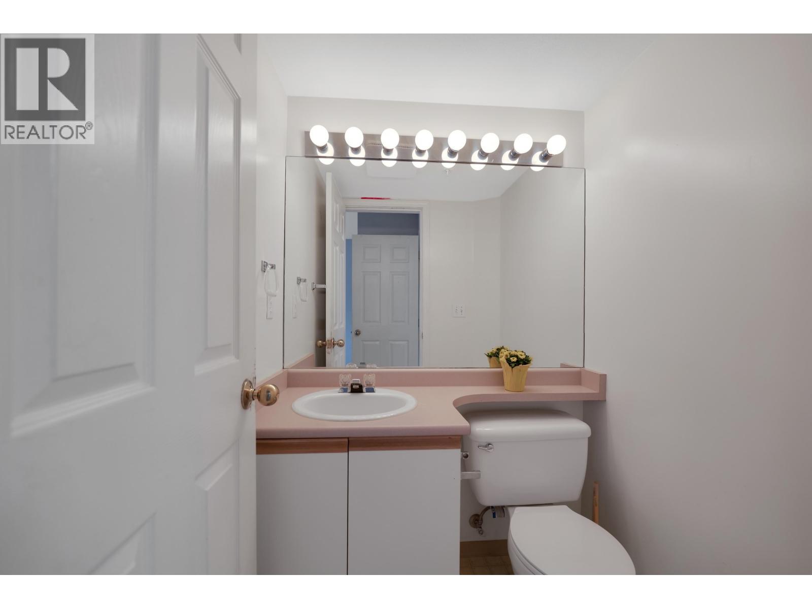 C307 40140 WILLOW CRESCENT, Squamish