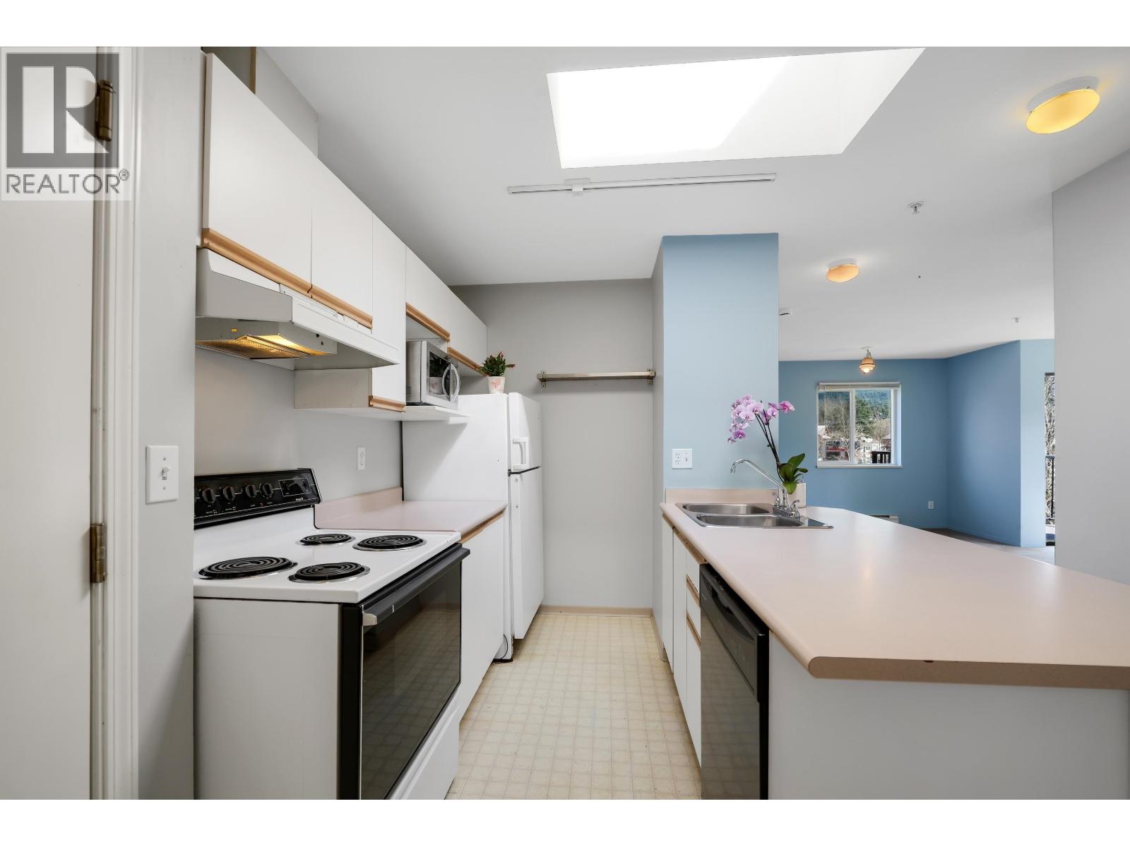 C307 40140 WILLOW CRESCENT, Squamish