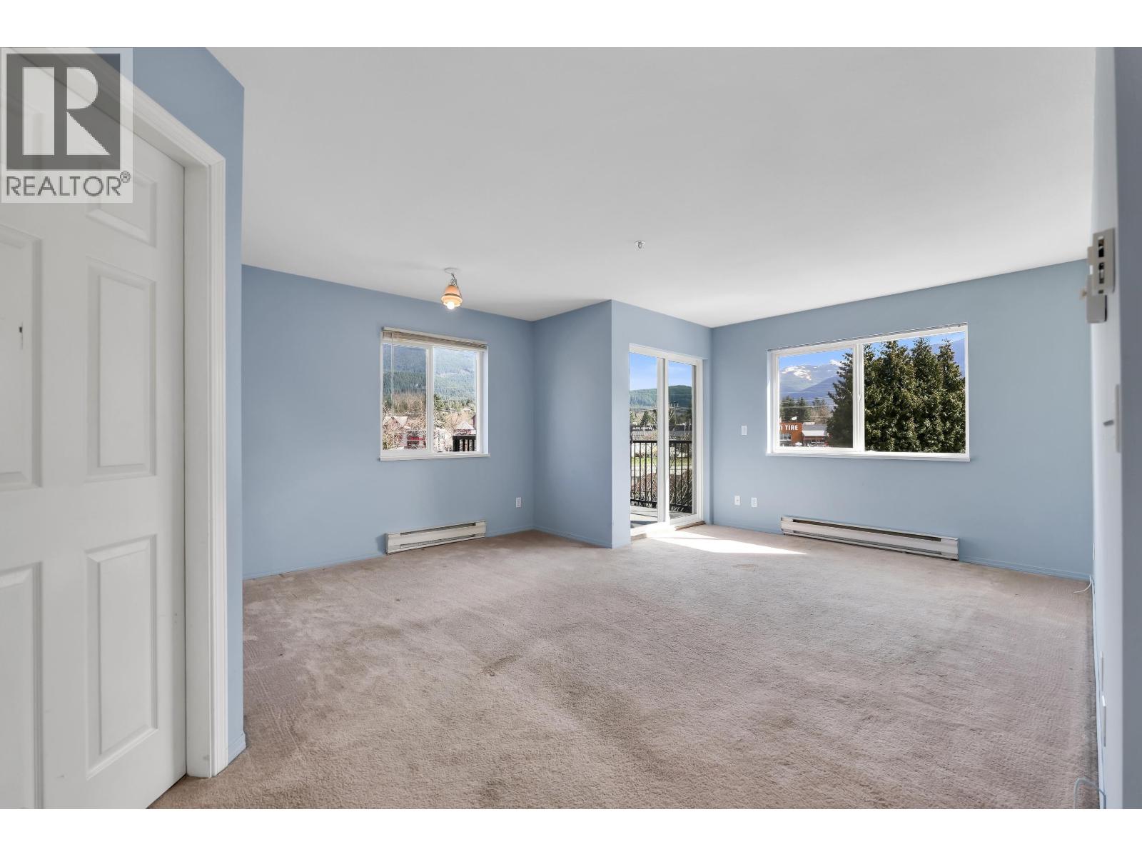 C307 40140 WILLOW CRESCENT, Squamish