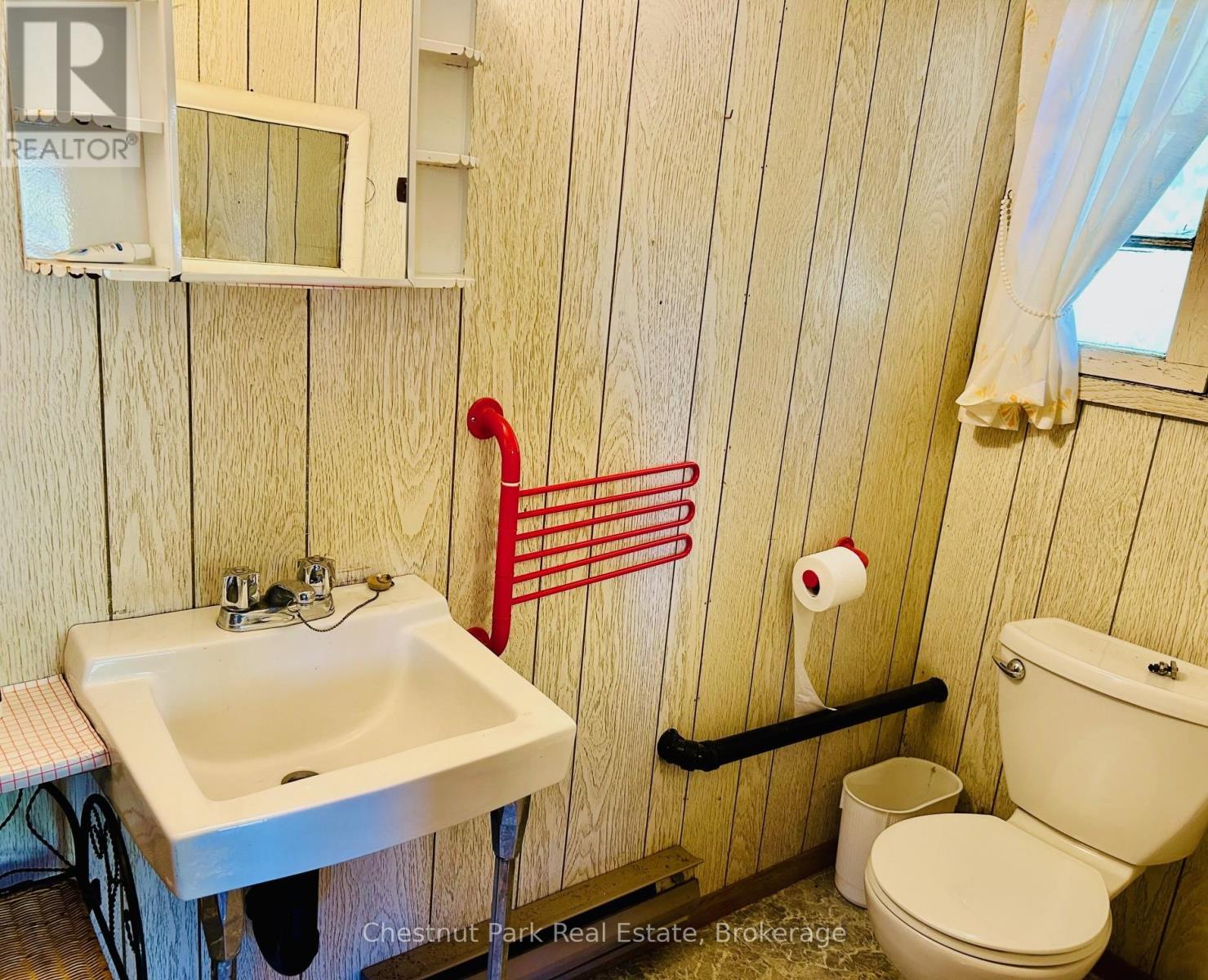 1 & 2 -1051 WIGWAM LODGE ROAD - 36