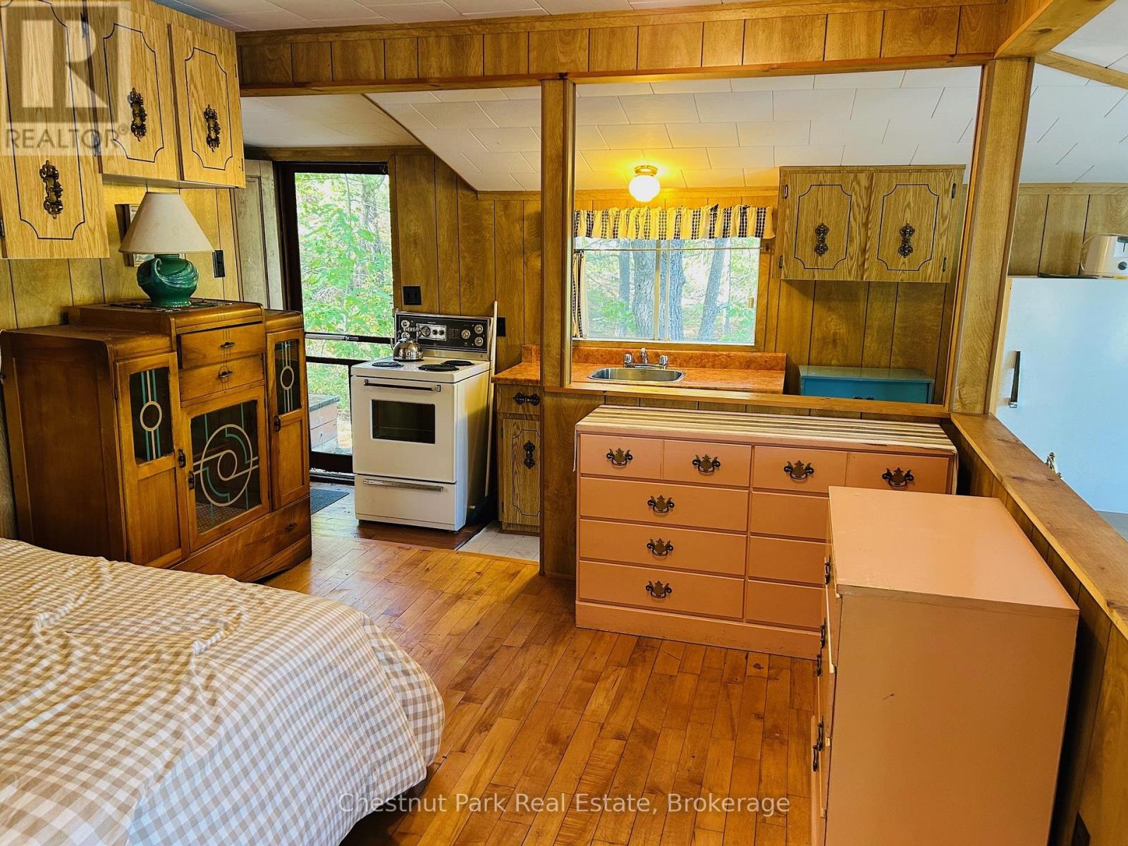 1 & 2 -1051 WIGWAM LODGE ROAD - 44