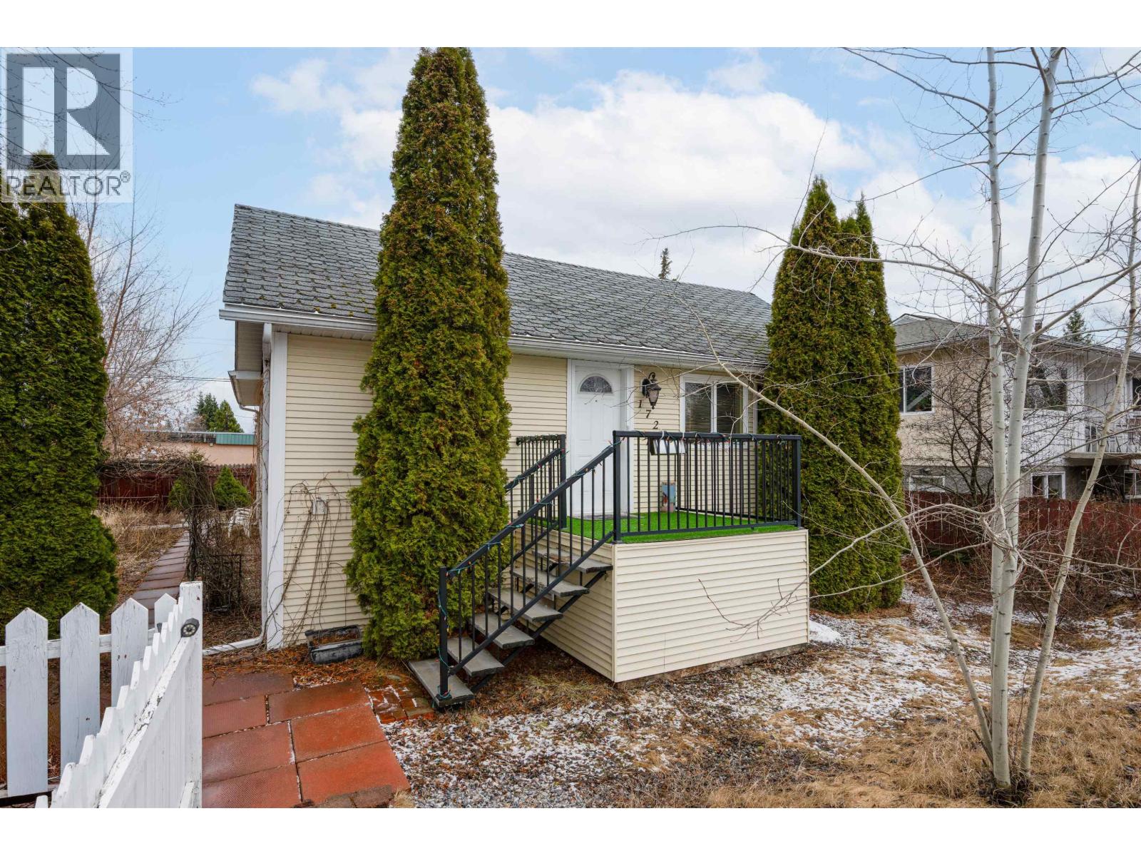 1728 MAPLE Street - main photo