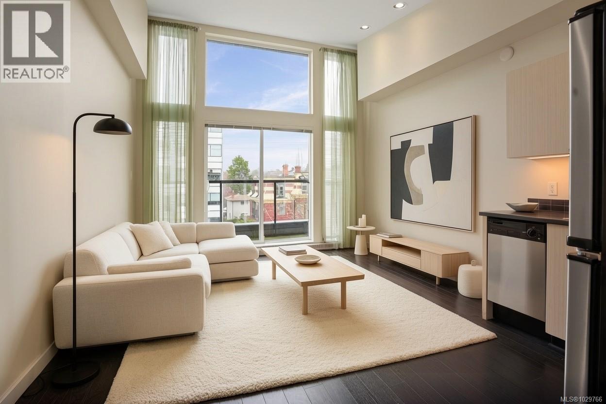 402 1121 Fort Street, Victoria