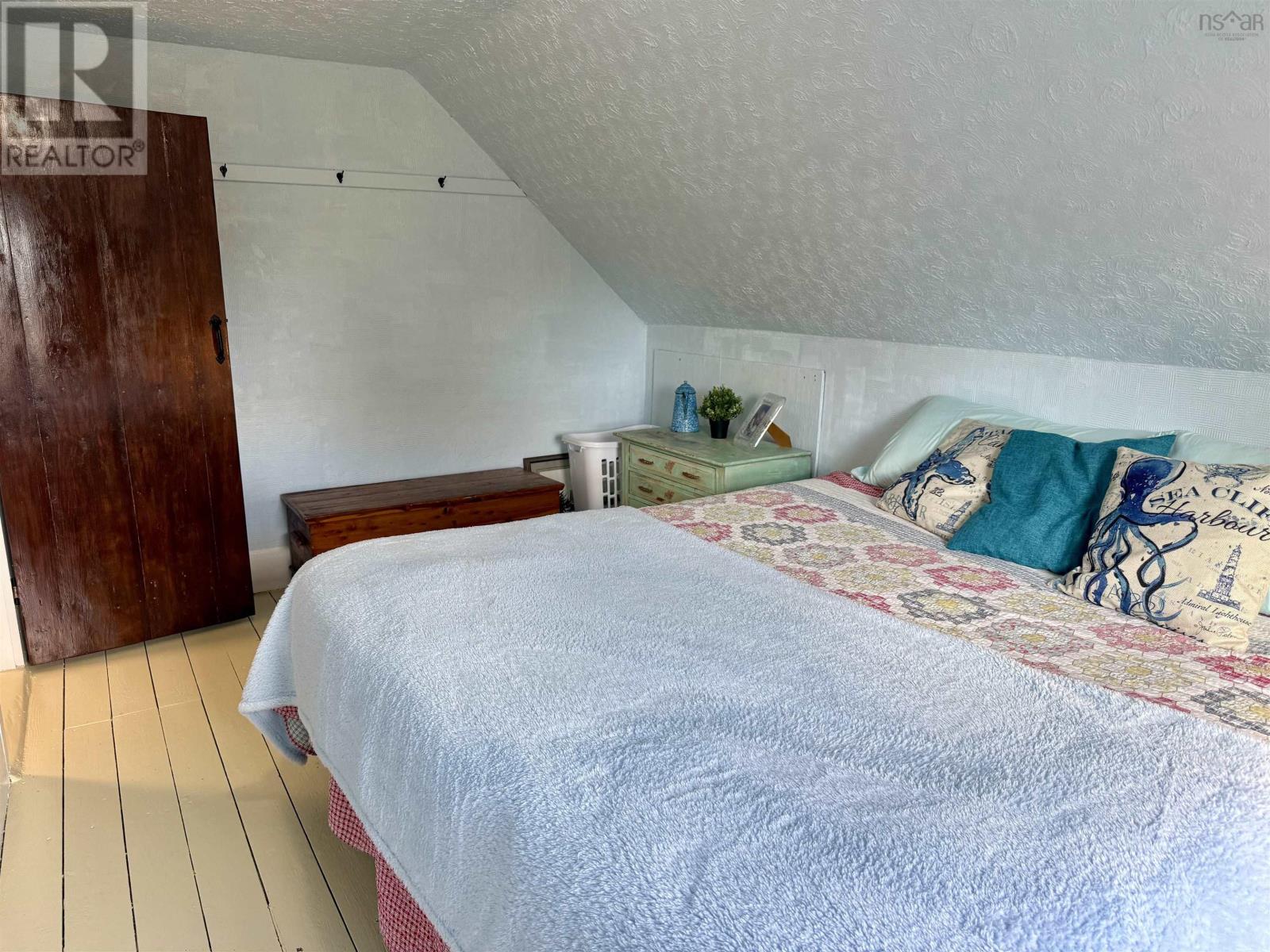 Property 46 of 49 of 5100 Sandy Point Road