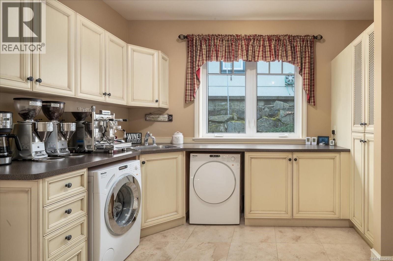 2450 AINSLEY PL - 25