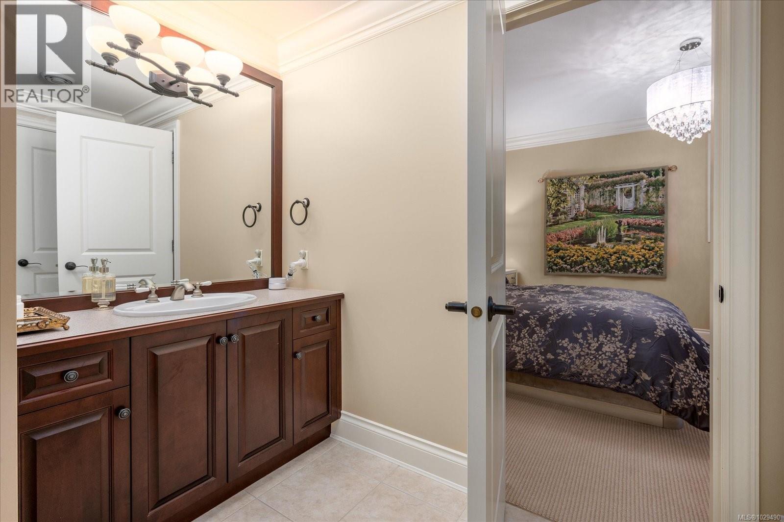 2450 AINSLEY PL - 54