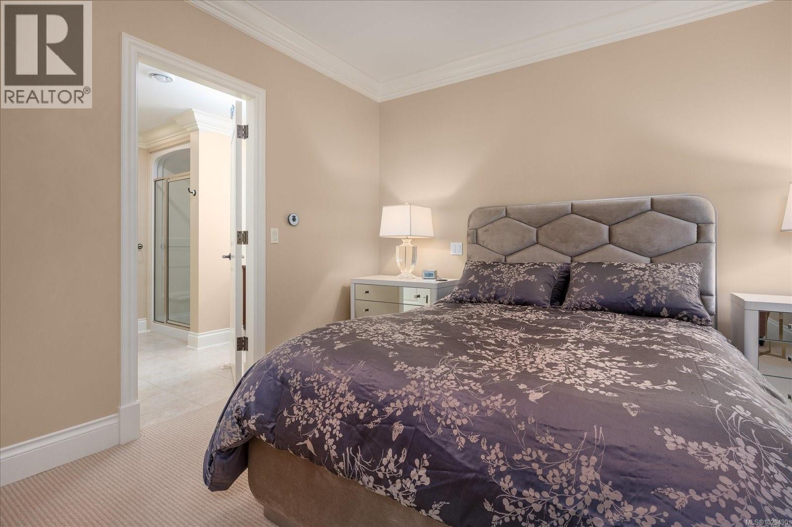 2450 AINSLEY PL - 53