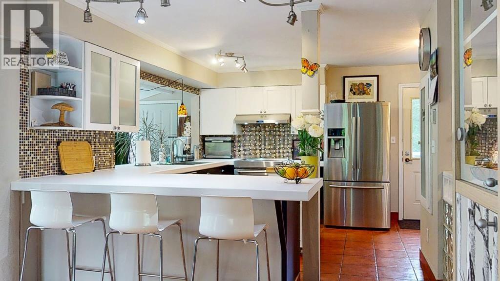 7781 HART ROAD, Halfmoon Bay